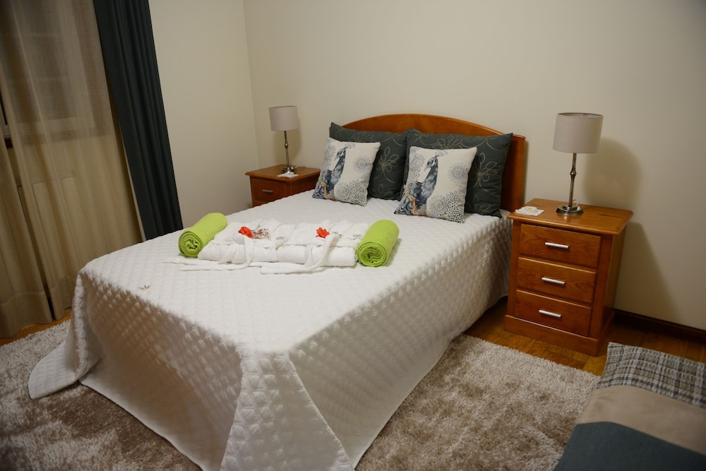 House, 4 Bedrooms, Terrace, Mountain View photo 1