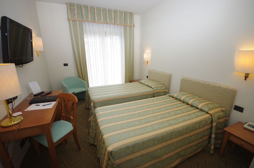 Superior Double or Twin Room - Photo 1