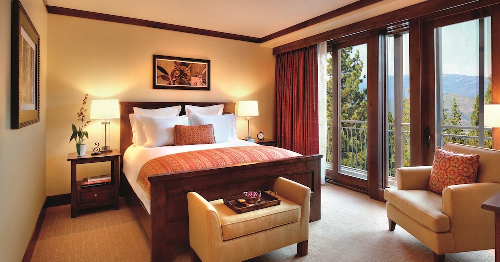 Two Bedroom with Balcony (Non Smoking) photo 2