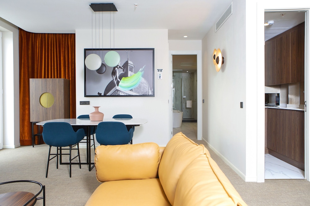 Presidential Suite Package