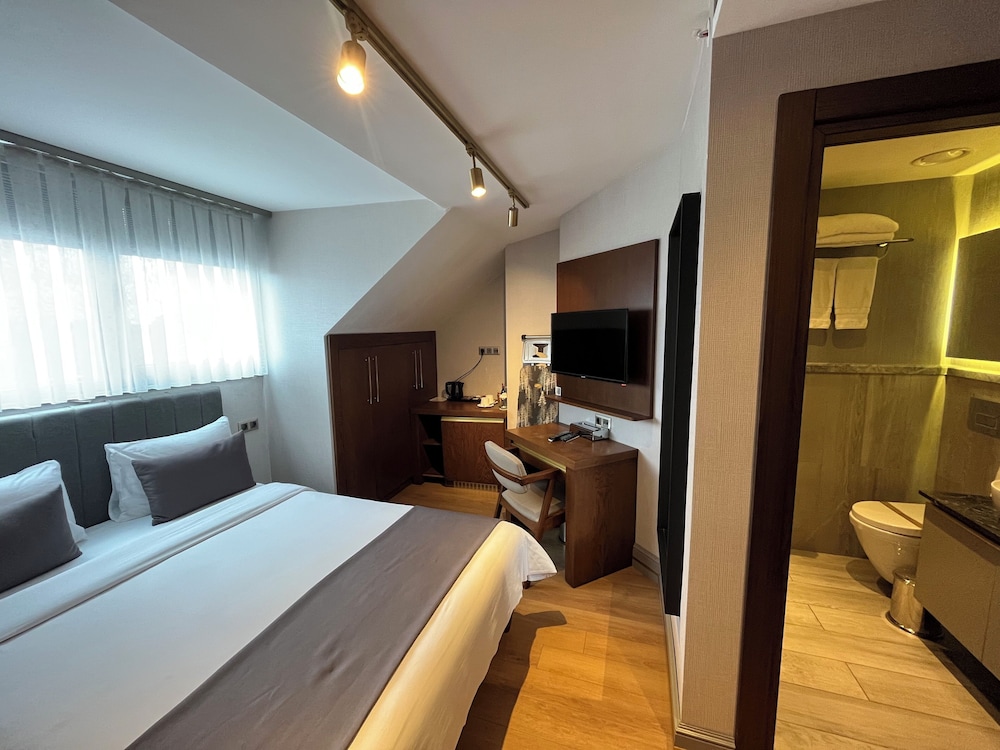 Economy Double Room photo 1