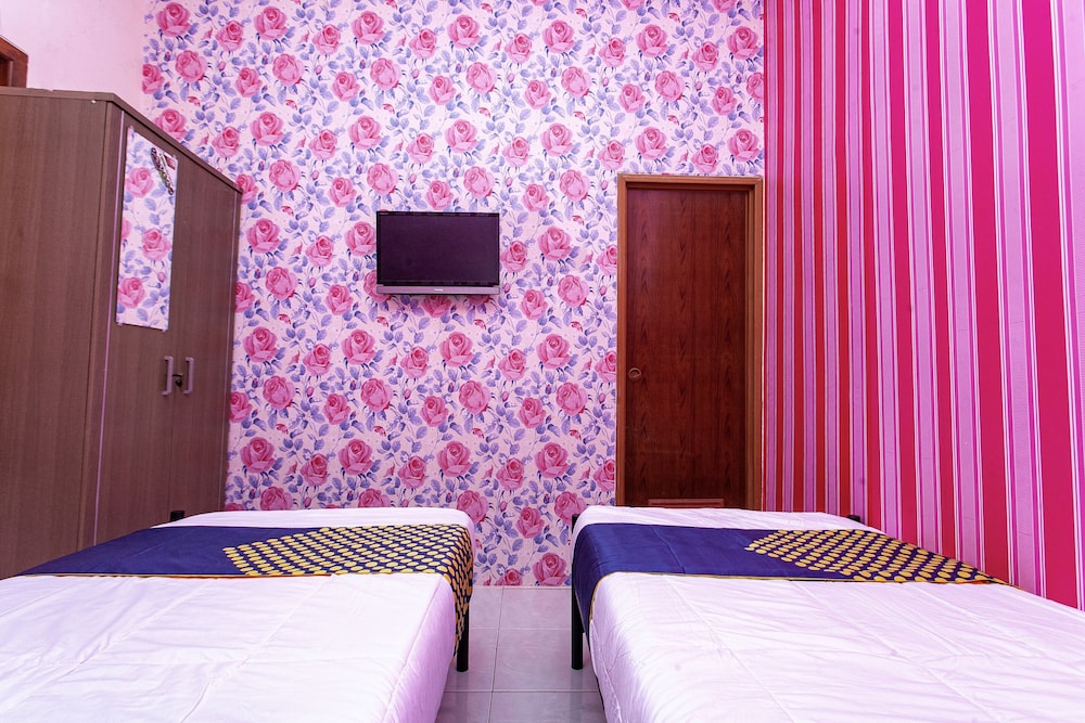Basic Twin Room photo 3