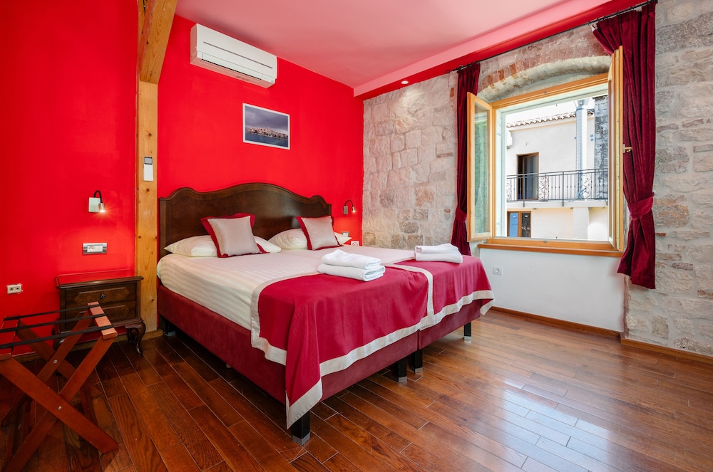 Triple Room - Photo 6