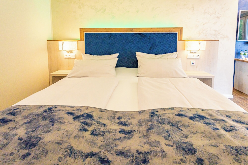 Deluxe Double Room photo 3