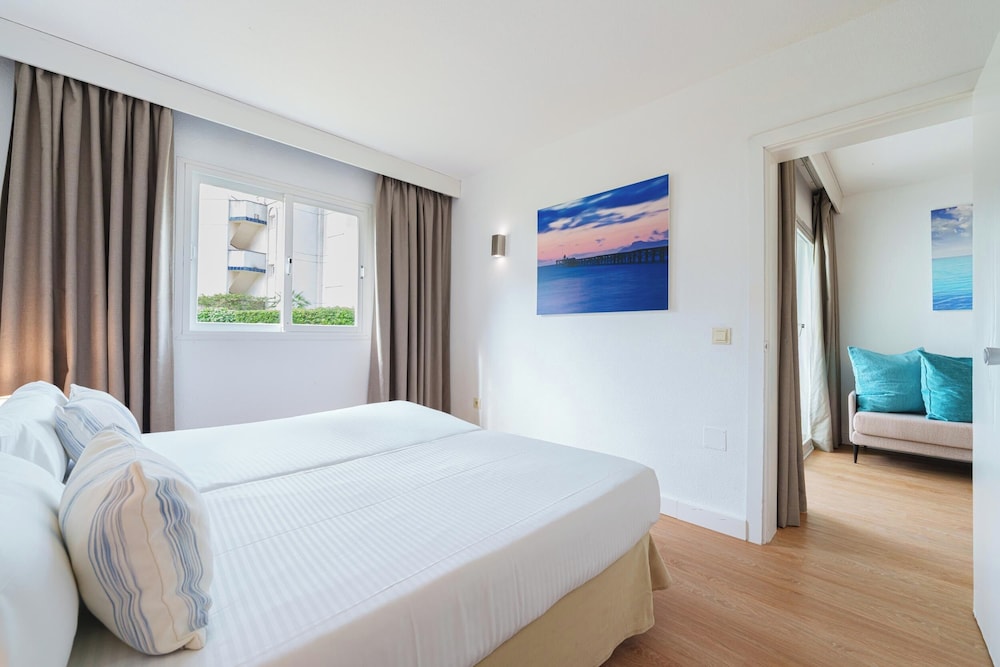 Apartment, 1 Bedroom, Balcony, Partial Ocean View (2 adults+ 1 child) photo 3