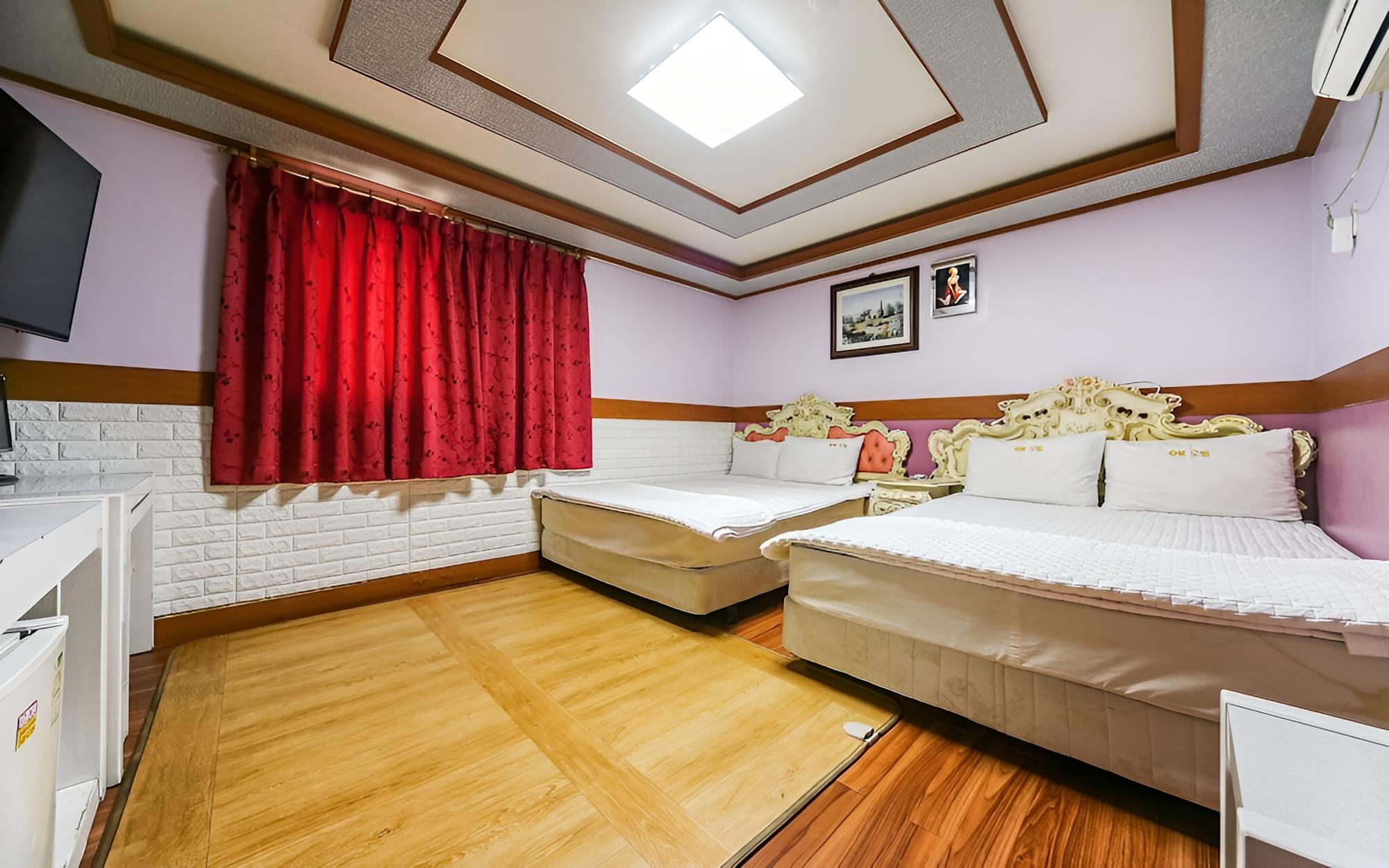 Room (Semi-Suite room TWIN) - Photo 1