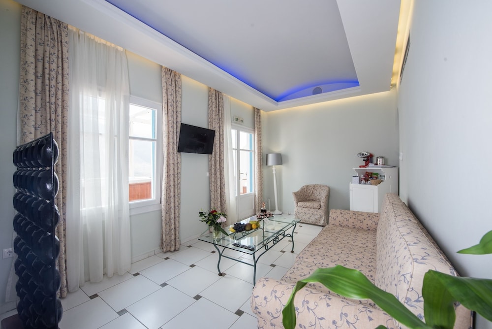 Spa Suite, Sea View - Photo 9