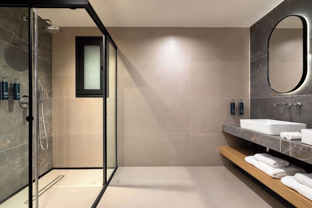 King, Deluxe Room