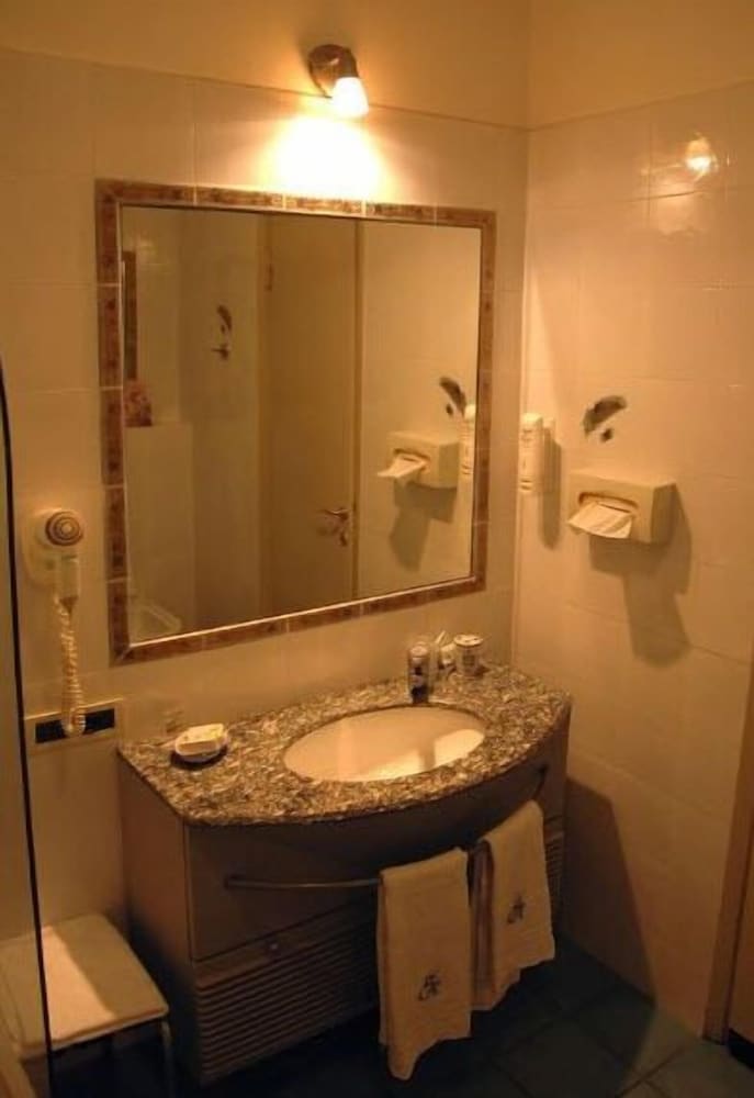 Superior Triple Room, Terrace, Lake View photo 2
