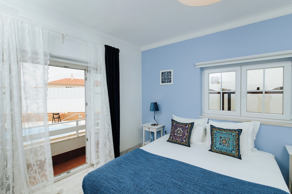 Family Triple Room, Non Smoking, Pool View photo 3