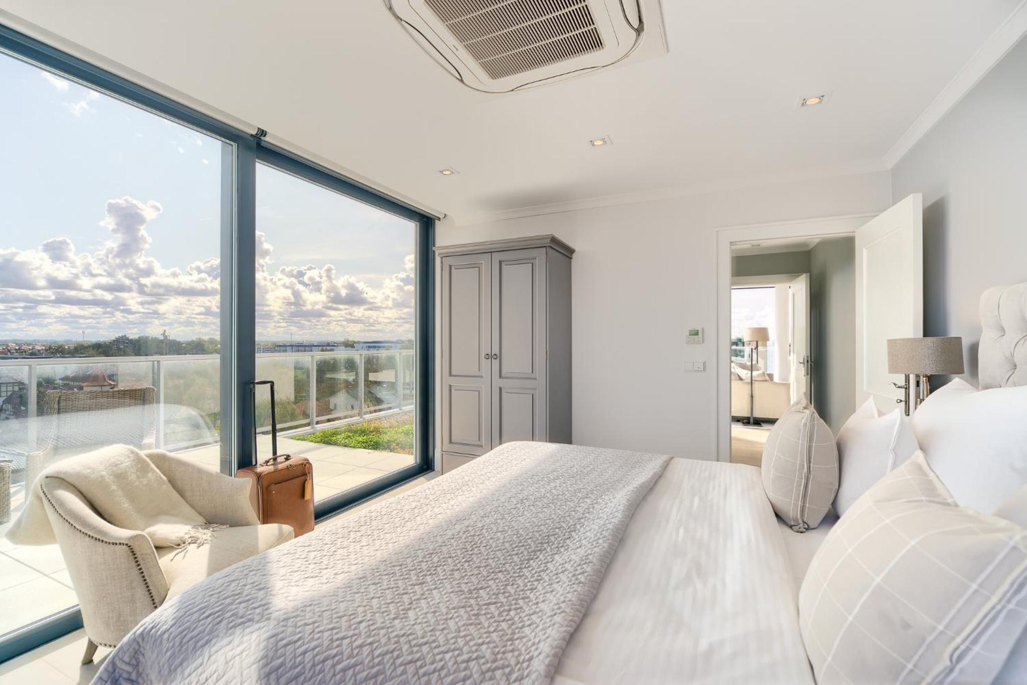Two-Bedroom Penthouse Apartment with Sea View 504C photo 3