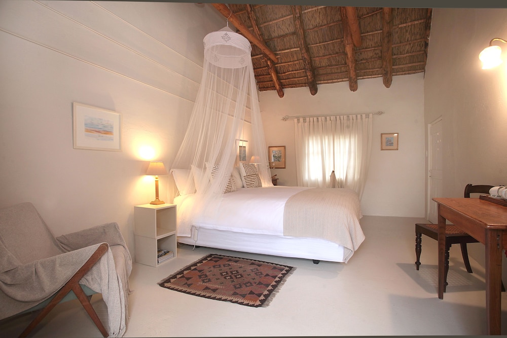 Romantic King Room photo 3