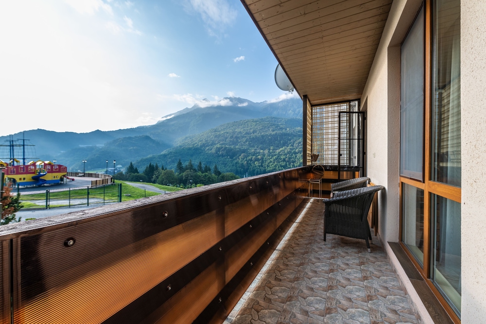 Apartment, 2 Bedrooms, Mountain View, Ground Floor