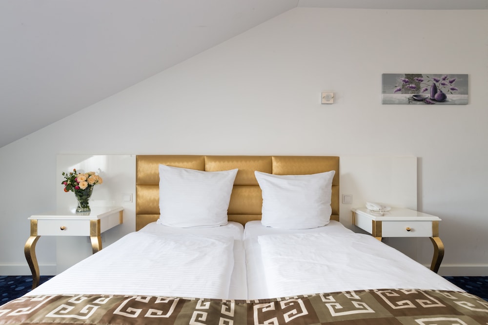 Standard Double Room - Photo 7