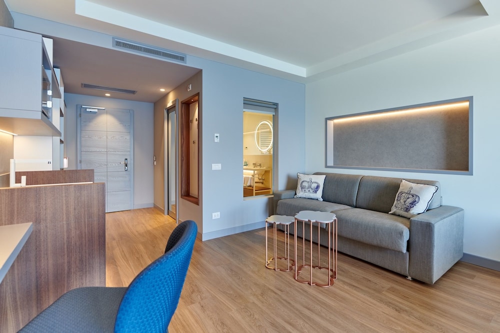 Exclusive Suite, Lake View, Annex Building, photo 6