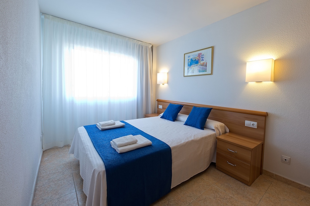 Family Apartment, 3 Bedrooms, Terrace, Pool View photo 2