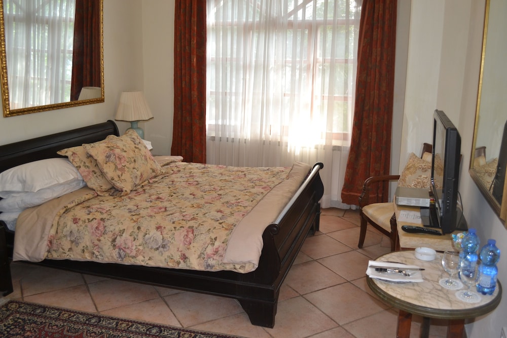 Classic Double Room