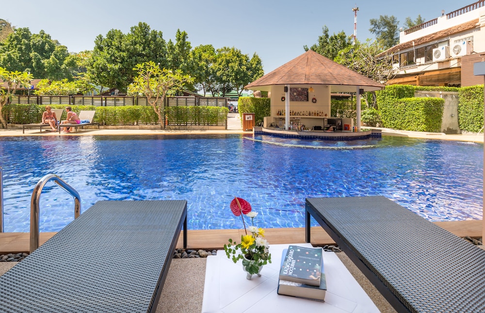 Deluxe Room, Pool Access - Photo 15