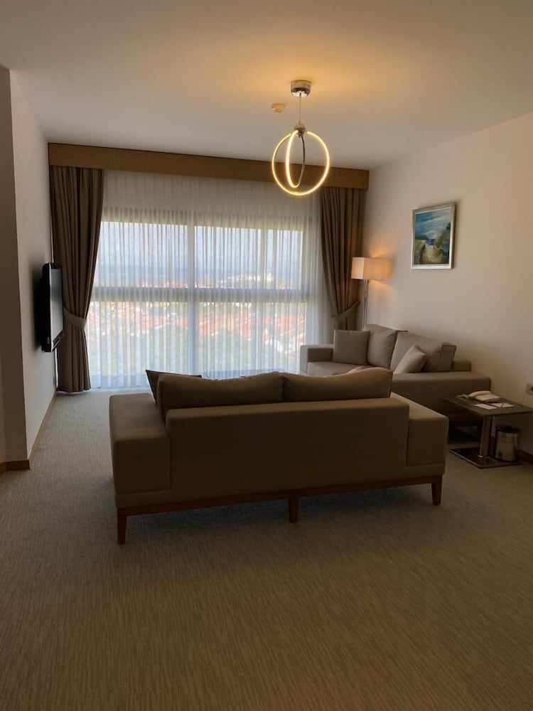 Executive Suite, Balcony, Sea View - Photo 1
