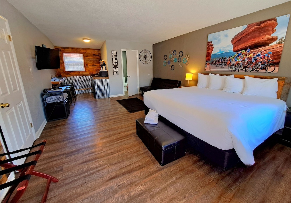 Signature Suite, 2 Bedrooms, Kitchenette