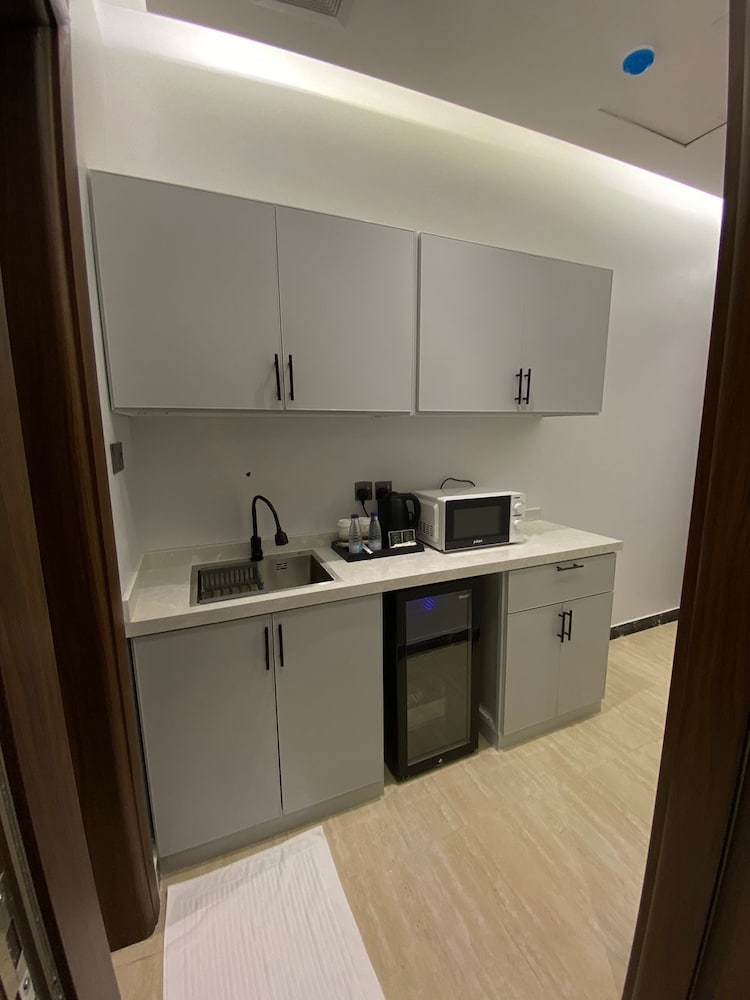 Deluxe Studio, City View