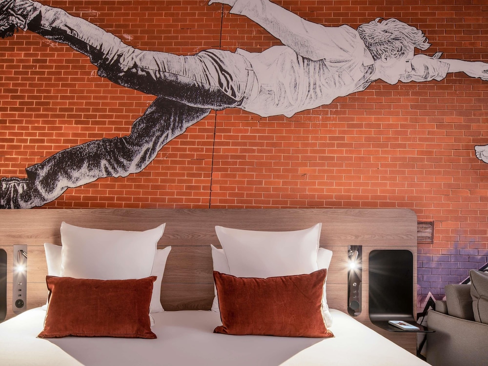 Classic Room, 1 King Bed with Sofa bed photo 3