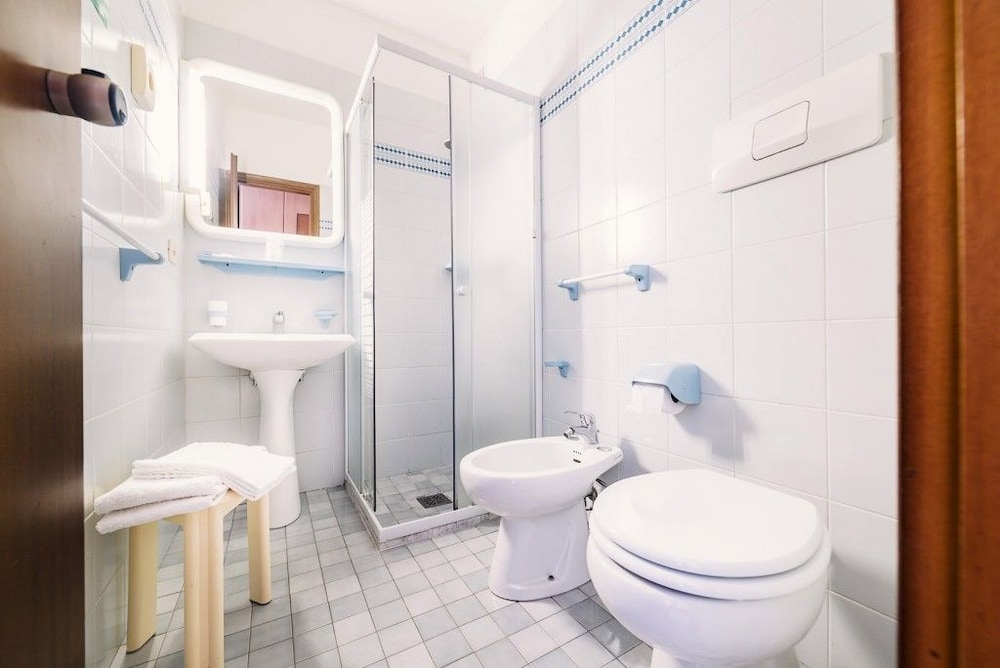 Double Or Twin Room photo 3