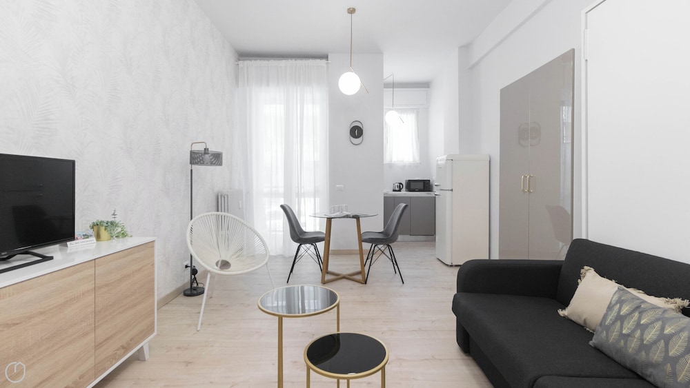 Apartment (0 Bedroom)