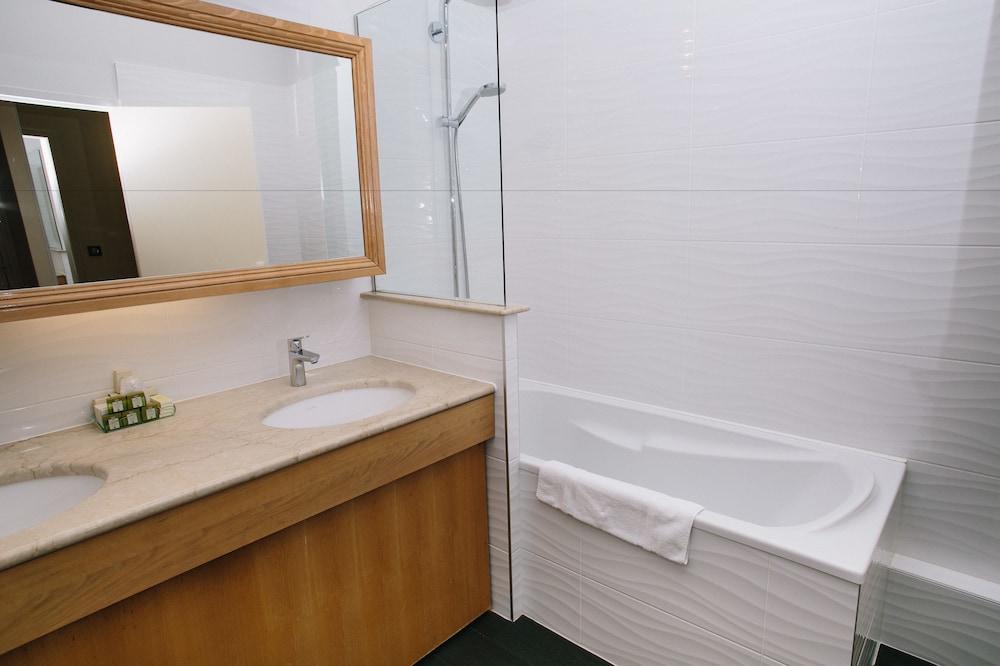 Family Room Bathtub