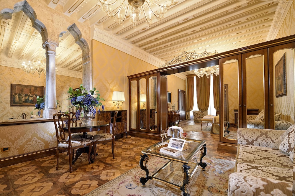 Suite, Canal View photo 2