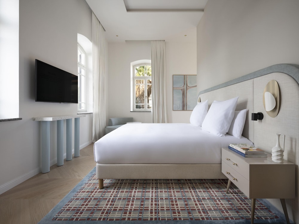 Junior Suite, 1 King Bed
