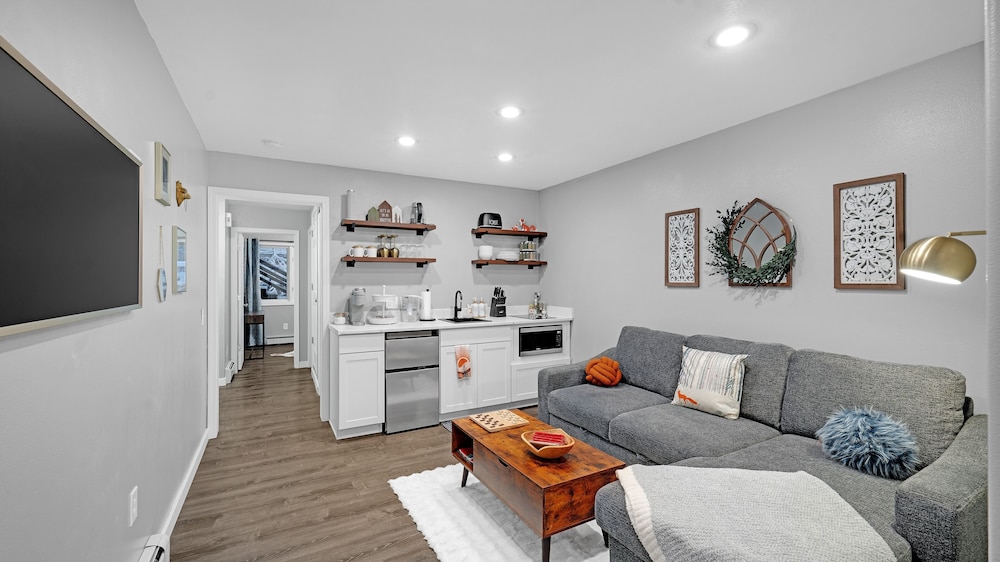 Townhome, 2 Bedrooms
