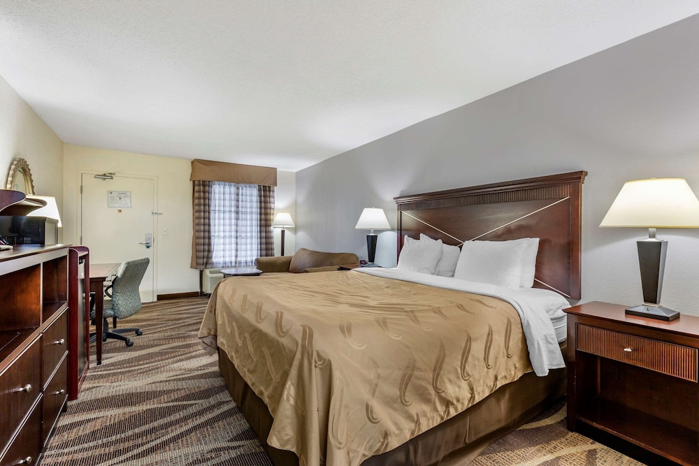 Room, 1 King Bed, Accessible, Non Smoking - Photo 1