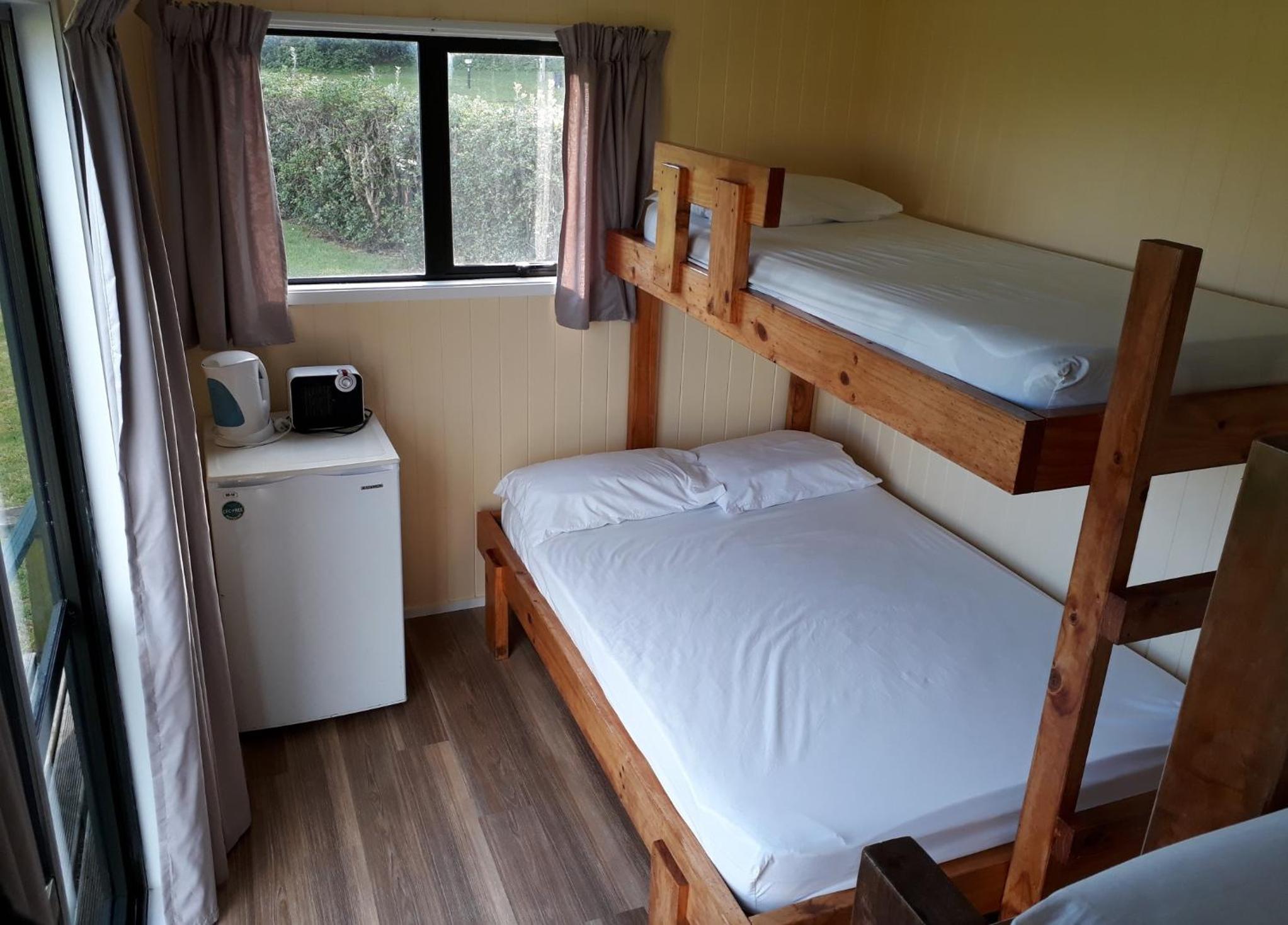 Standard Family Cabin with Shared Bathroom photo 3