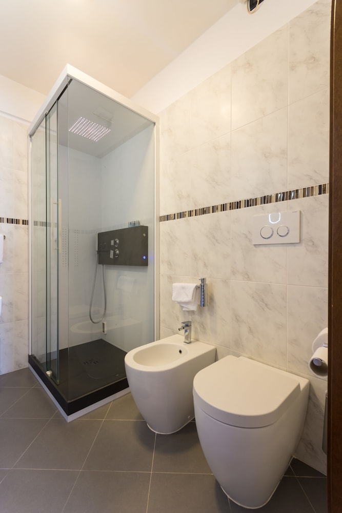 Deluxe Double Room - Photo 2