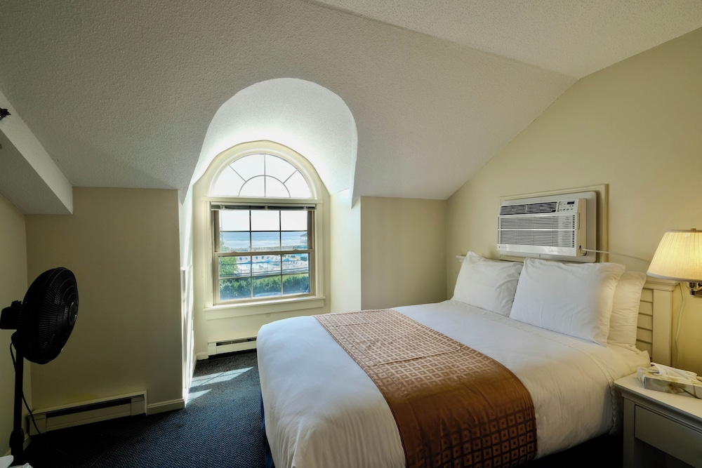 Family Apartment, Multiple Beds, Kitchen, Ocean View photo 3