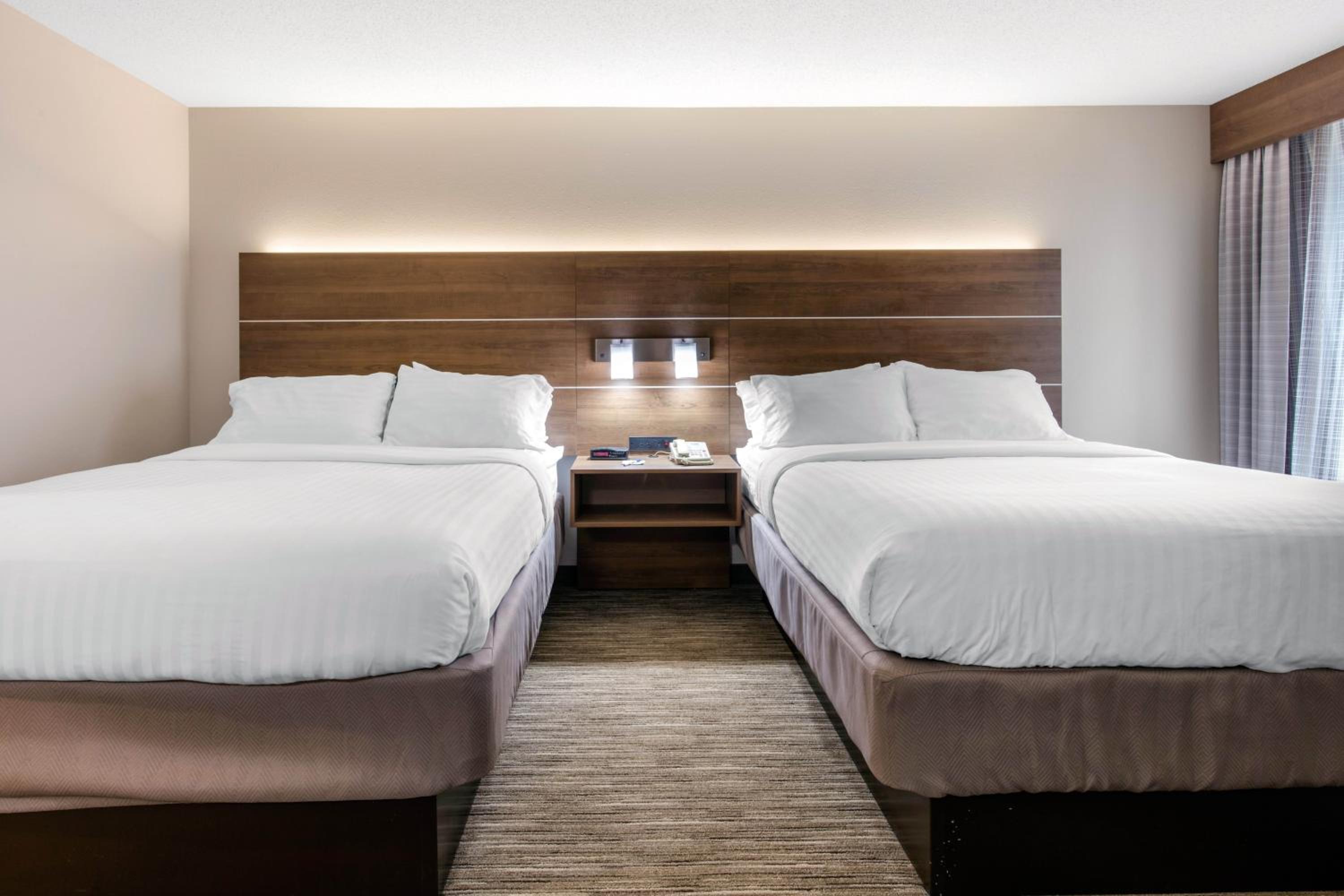 Queen Suite with Two Queen Beds - Photo 1