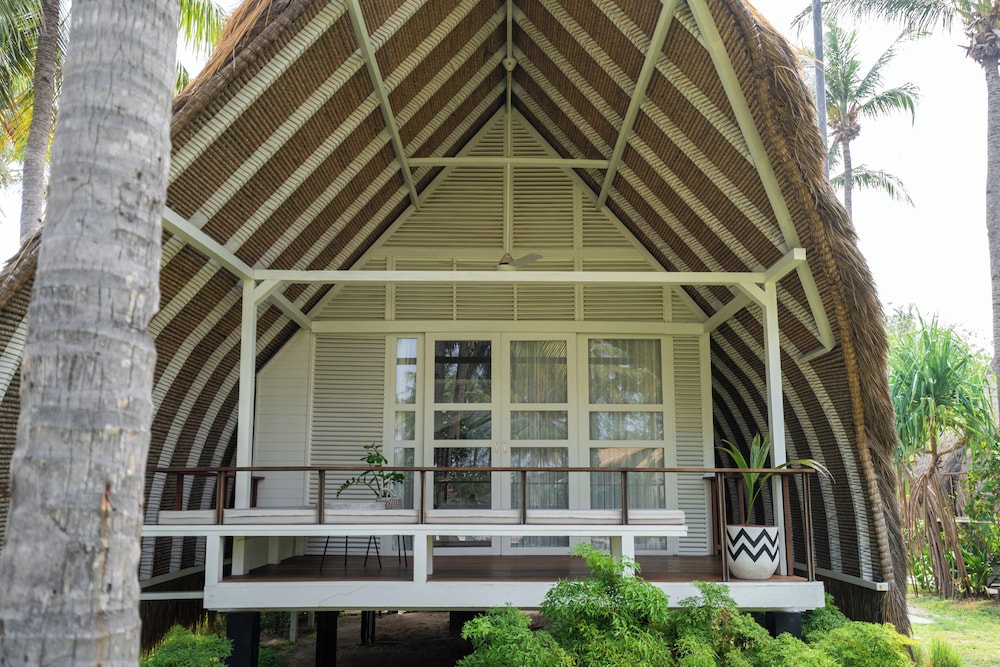 Cabana with Free Minibar - Photo 15