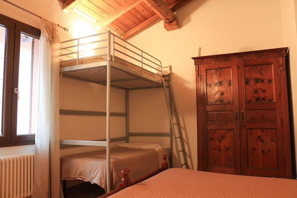 Quadruple Room photo 2