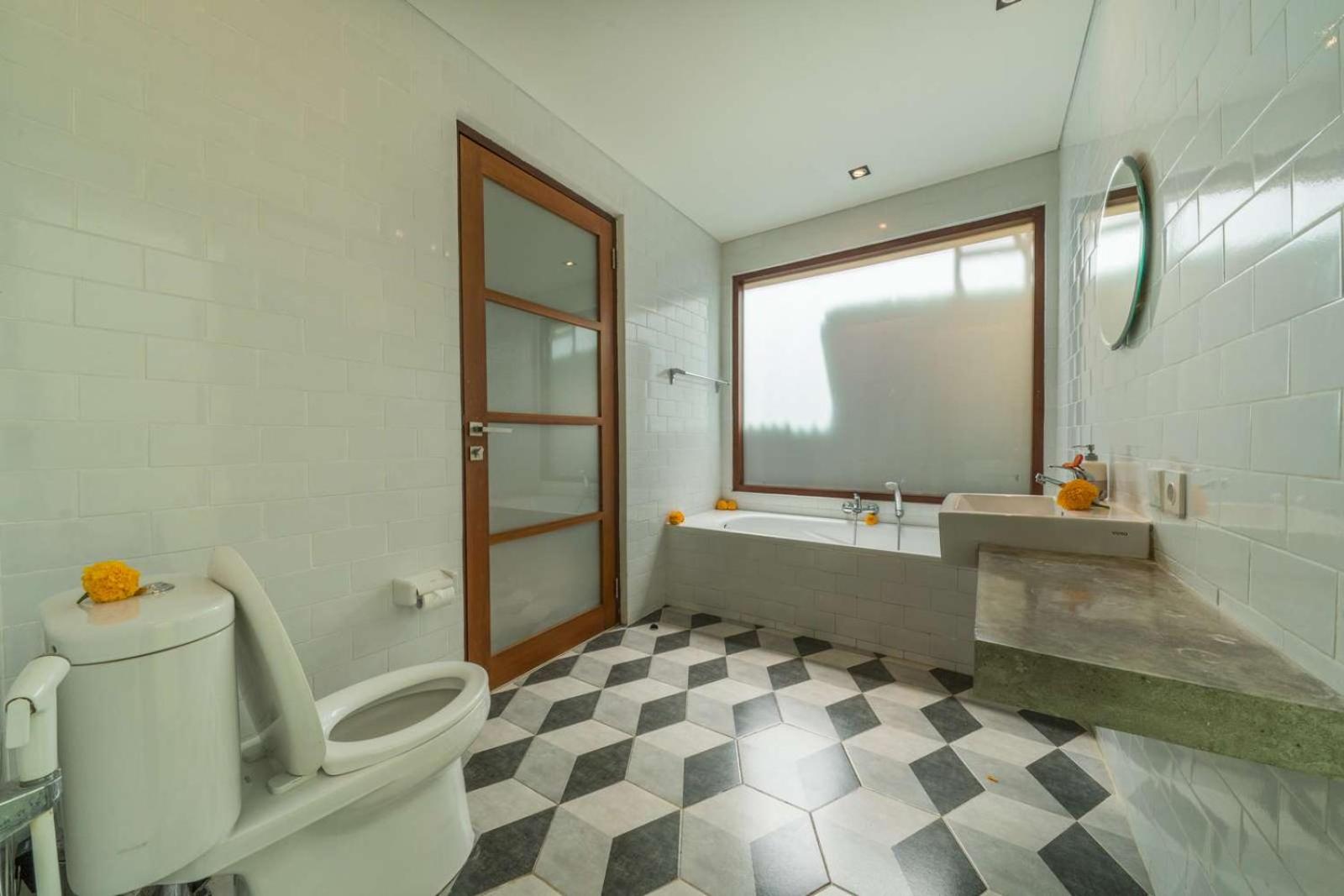 Deluxe Suite with Garden View - Photo 44
