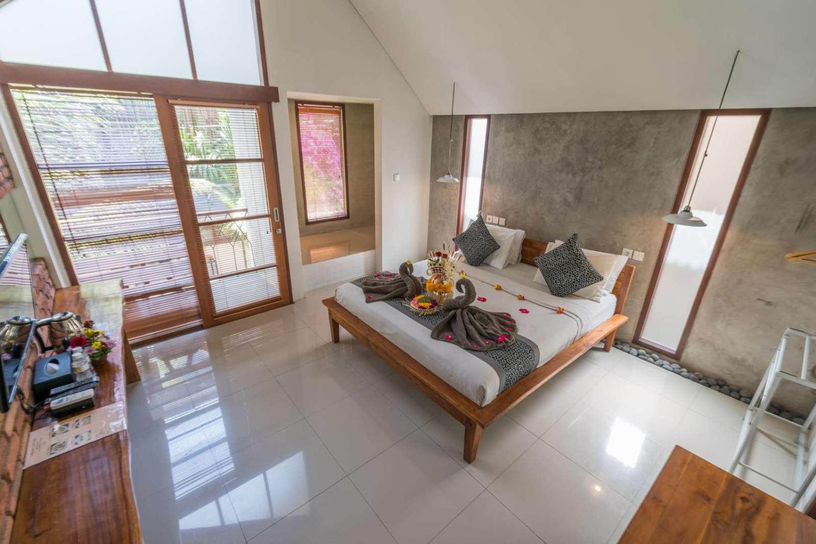 Deluxe Suite with Garden View - Photo 19