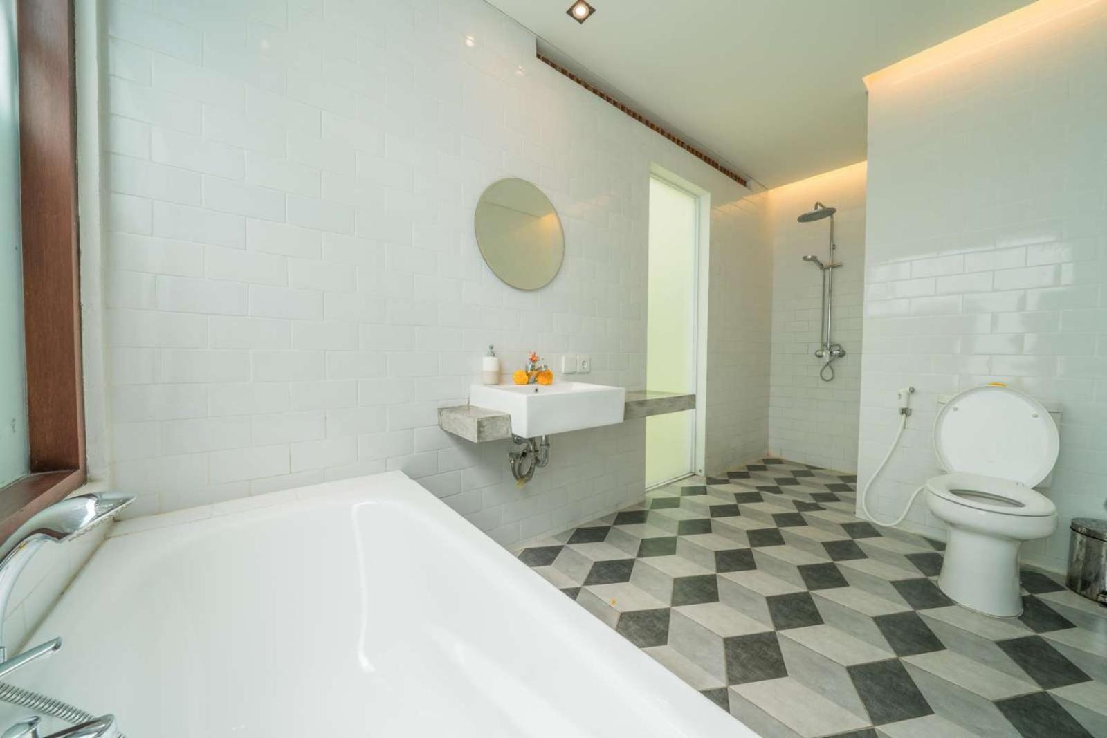 Deluxe Suite with Garden View - Photo 9