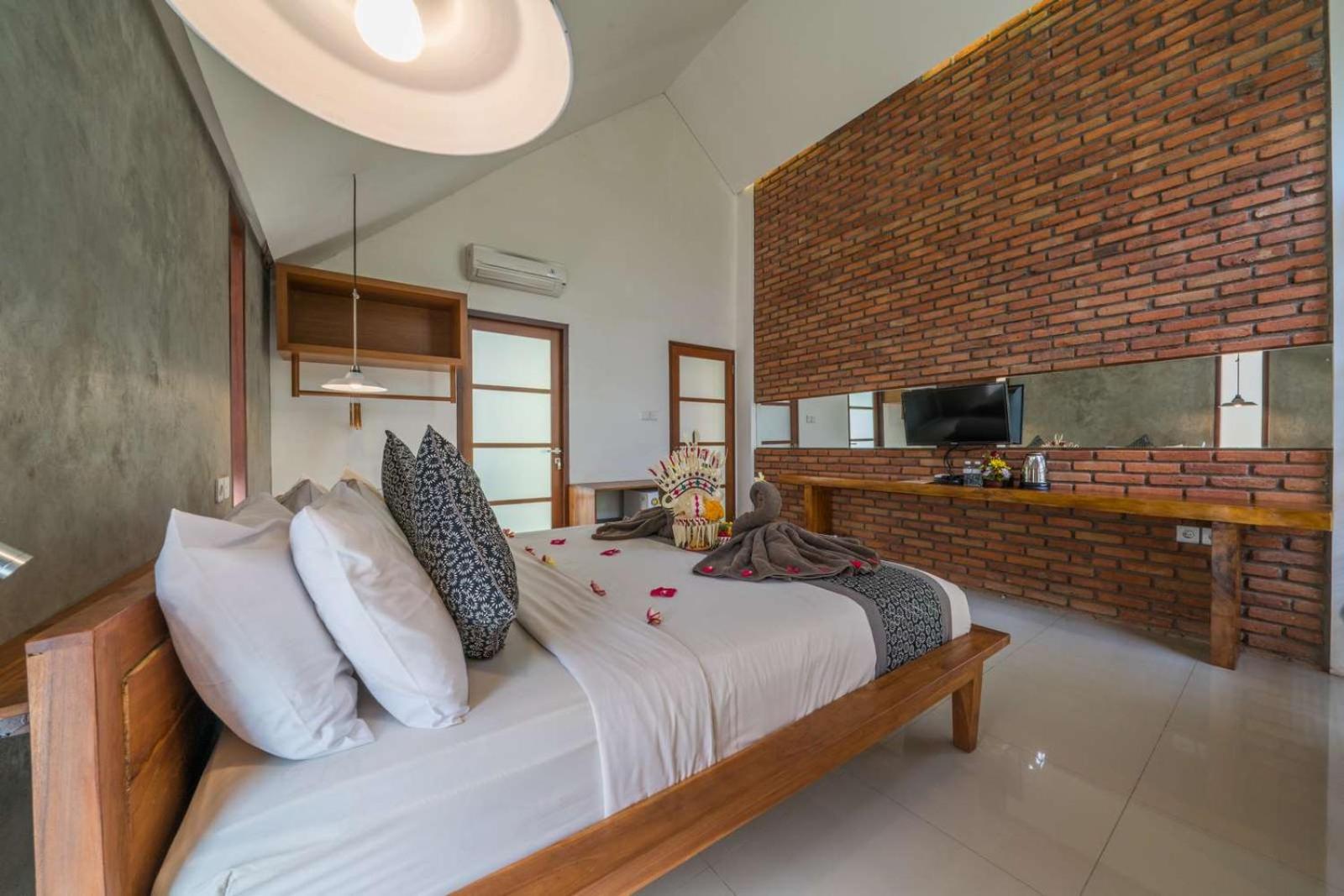 Deluxe Suite with Garden View - Photo 26