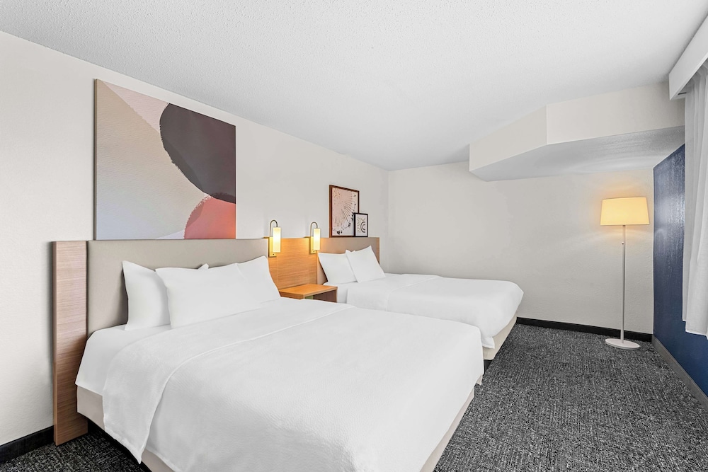 Suite, 2 Queen Beds, Accessible (Hearing)