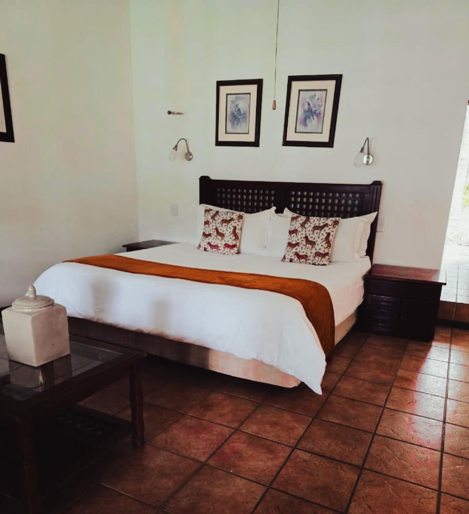 Standard Room, Lake View photo 3