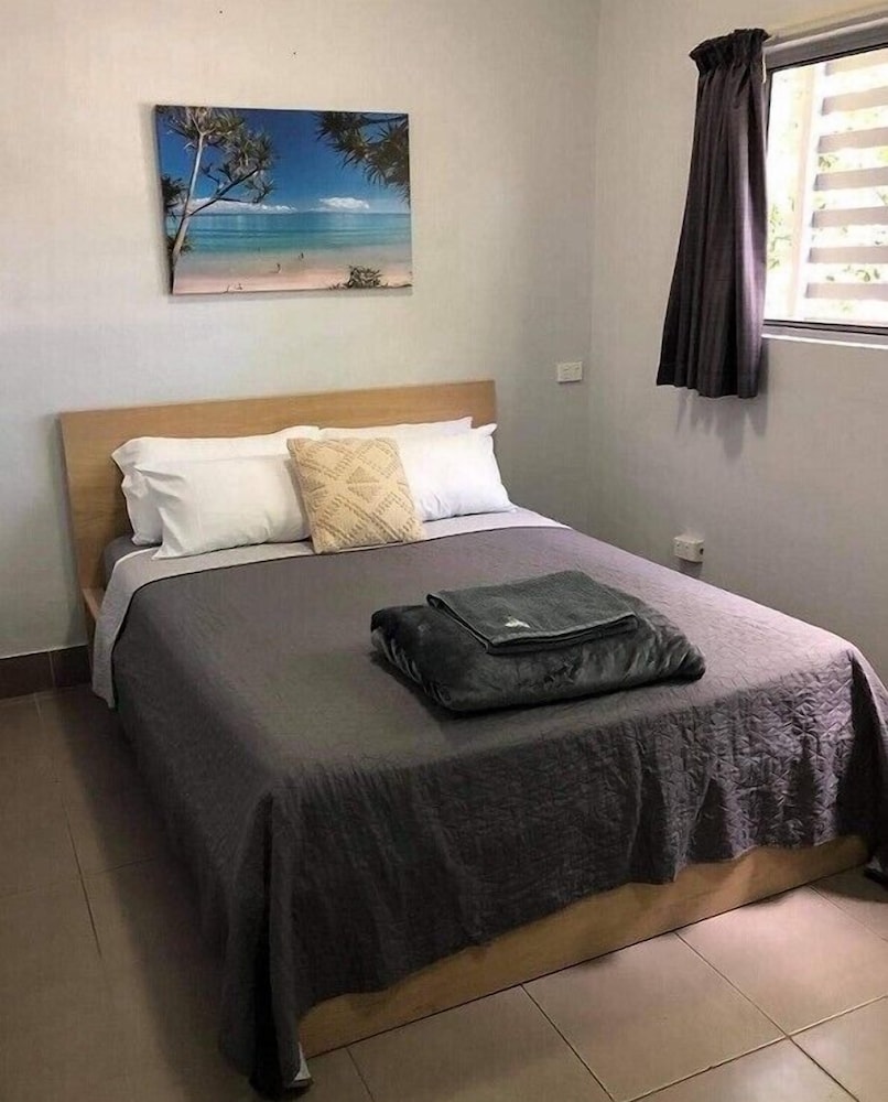 Hotel Style Triple Room with Shared Bathroom