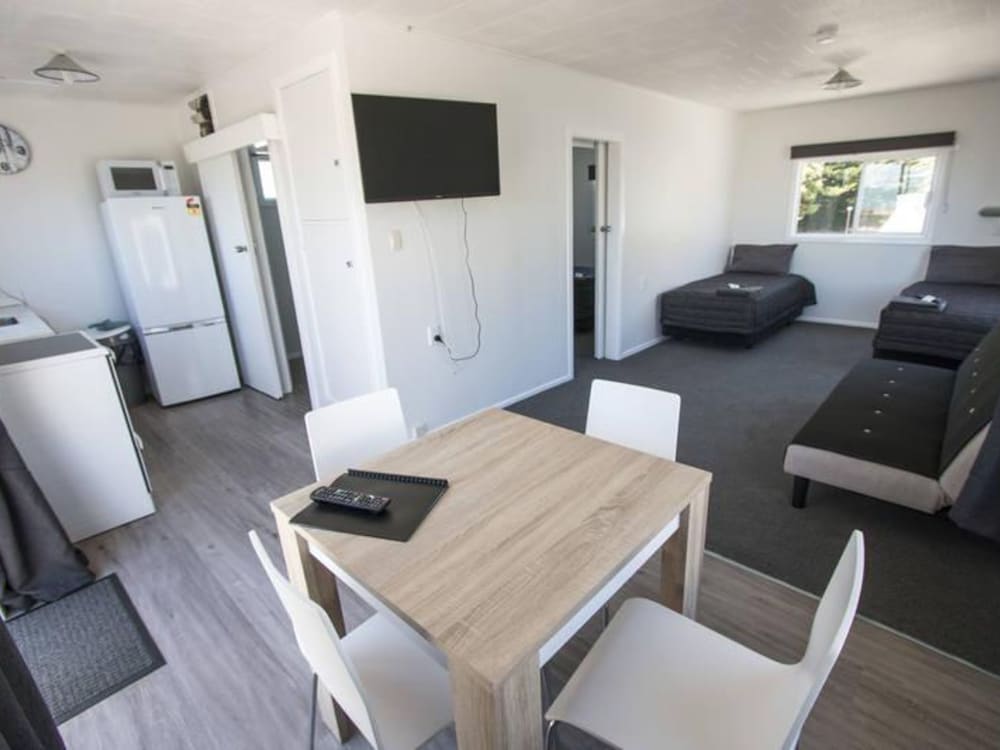 Seaview Motel - One Bedroom photo 2