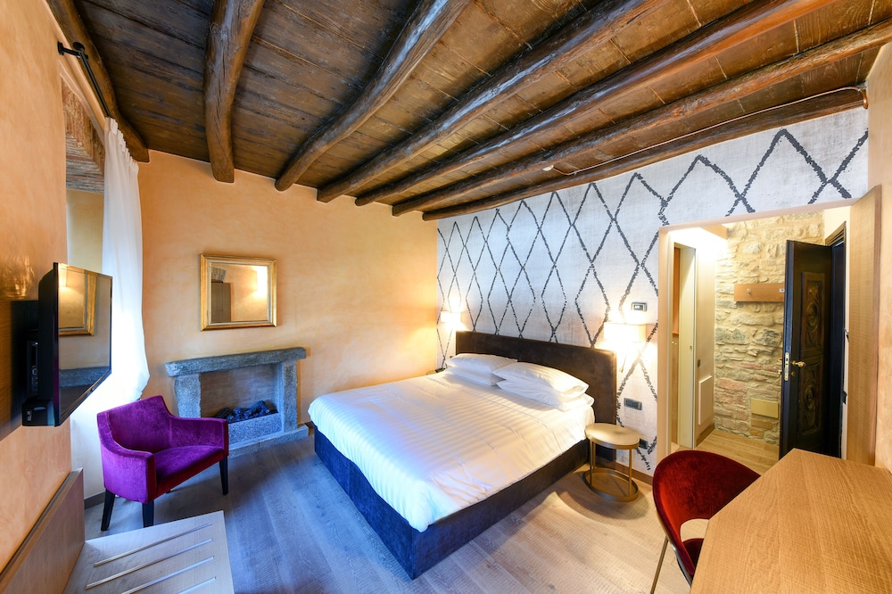 Standard Double or Twin Room (Castello) - Photo 1