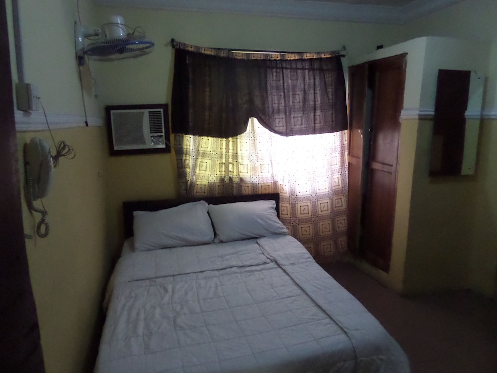 Standard Room photo 2