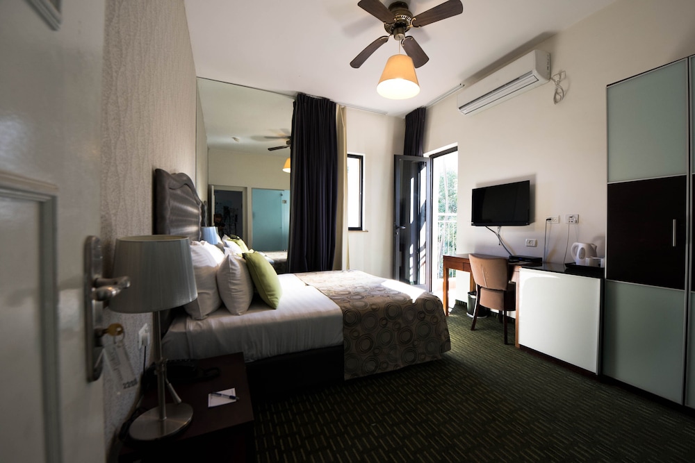 Standard Room photo 1